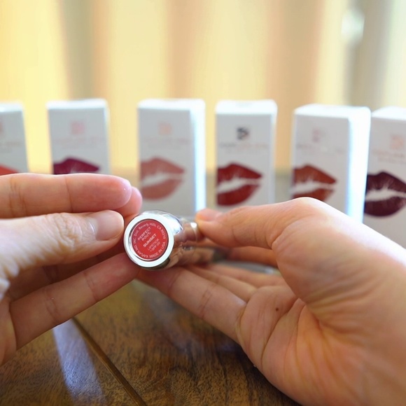 Kaplan md perfect pout lipstick with spf - Picture 2 of 8